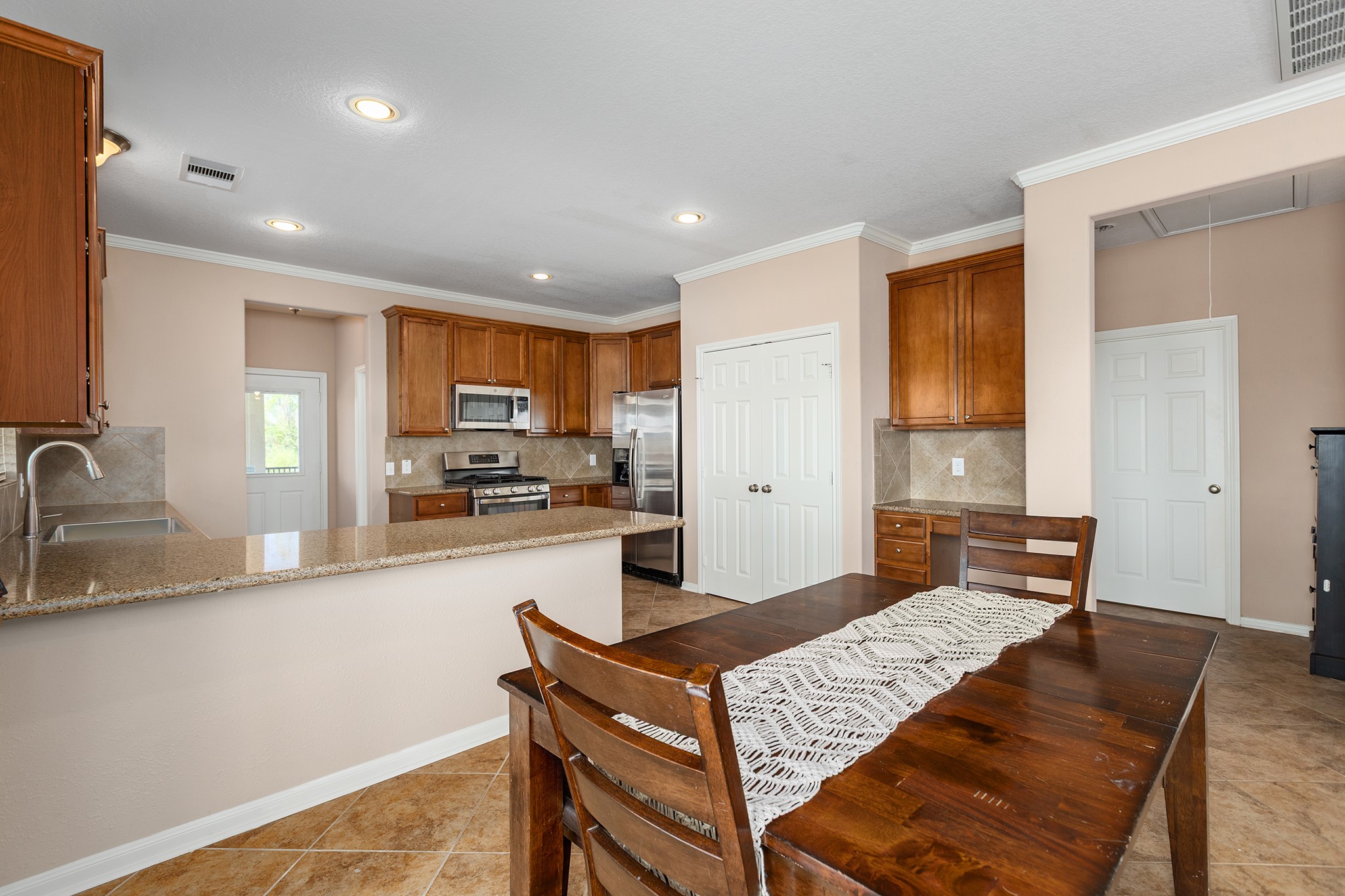 264 Falcon Point Onalaska, TX 77360 - Photo 15 of 50