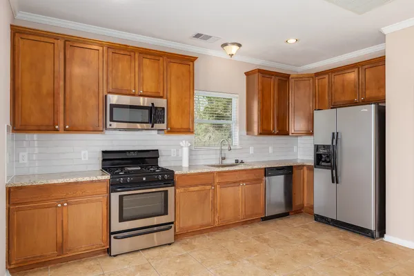 $499,900 | 264 Falcon Point, Onalaska, TX 77360