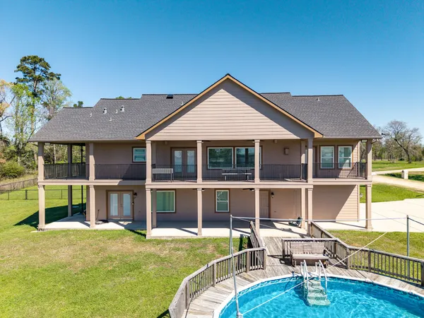 $499,900 | 264 Falcon Point, Onalaska, TX 77360