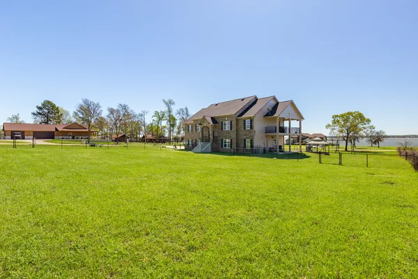 $499,900 | 264 Falcon Point, Onalaska, TX 77360
