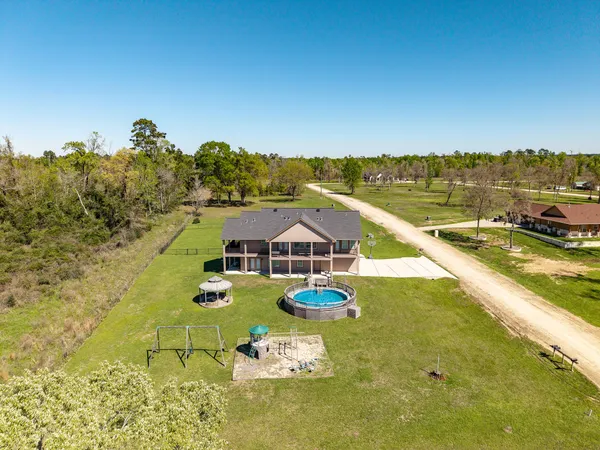 $499,900 | 264 Falcon Point, Onalaska, TX 77360