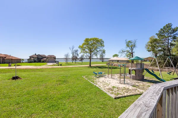 $499,900 | 264 Falcon Point, Onalaska, TX 77360