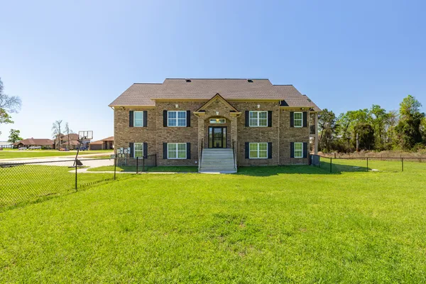 $499,900 | 264 Falcon Point, Onalaska, TX 77360