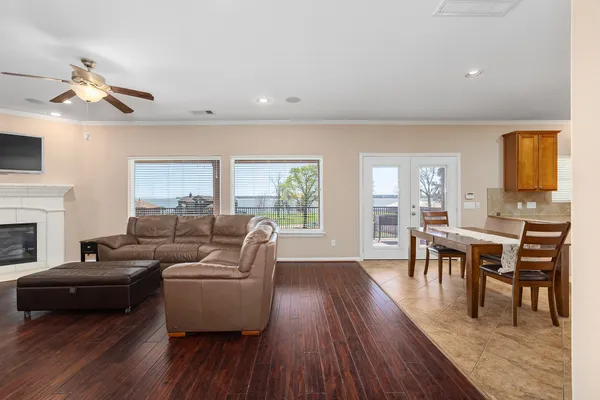 $499,900 | 264 Falcon Point, Onalaska, TX 77360