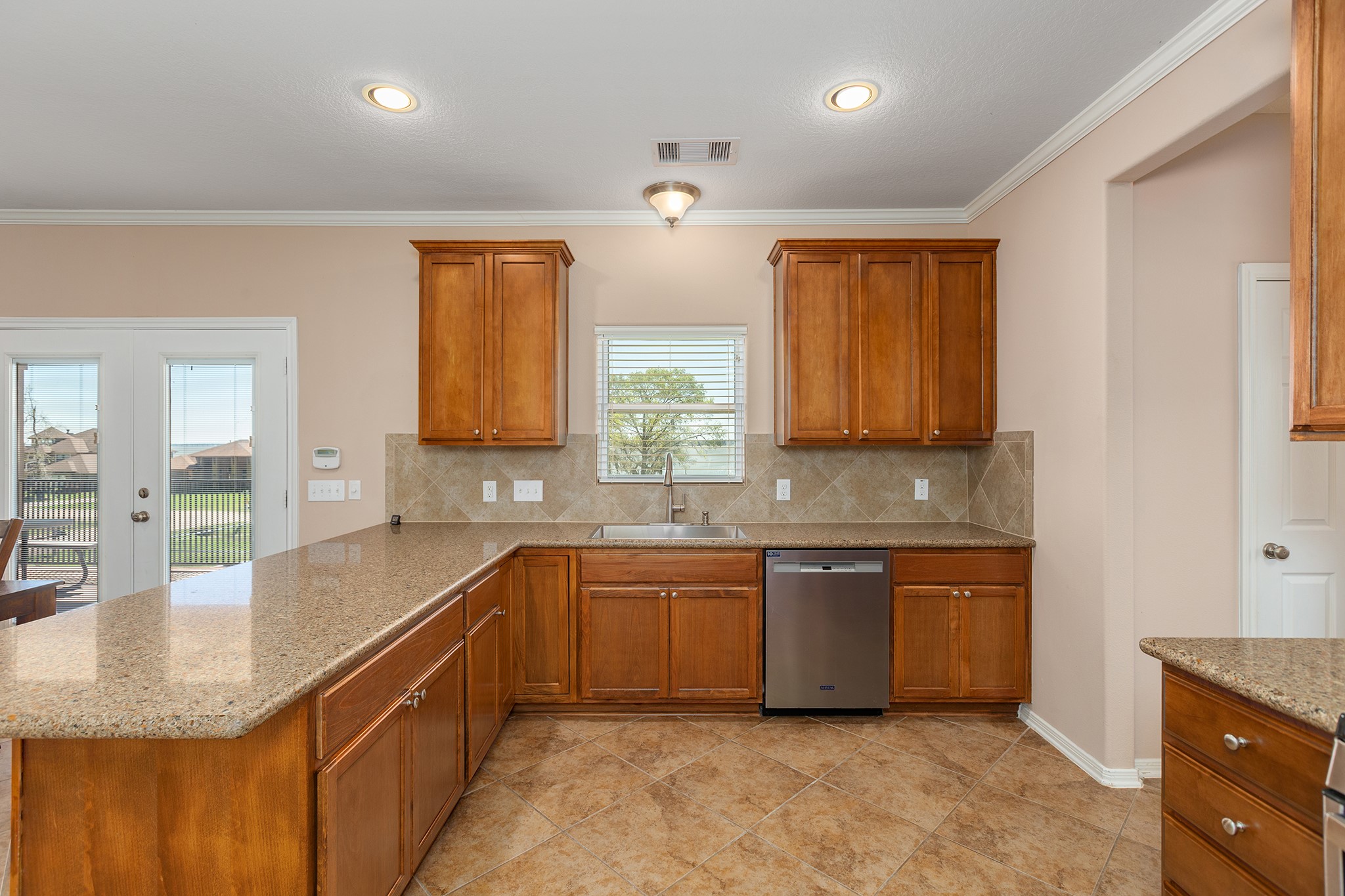 264 Falcon Point Onalaska, TX 77360 - Photo 10 of 50