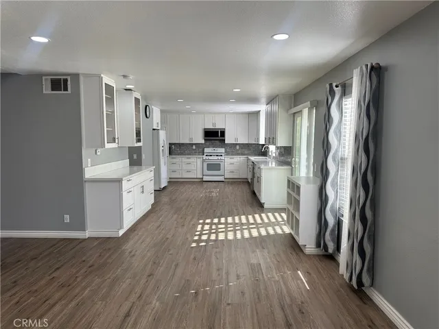 $3,650 | 8941 Carnation Drive, Corona, CA 92883