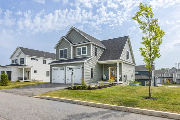 $840,000 | 8 Waxwing Lane, Unit 50, Falmouth, ME 04105