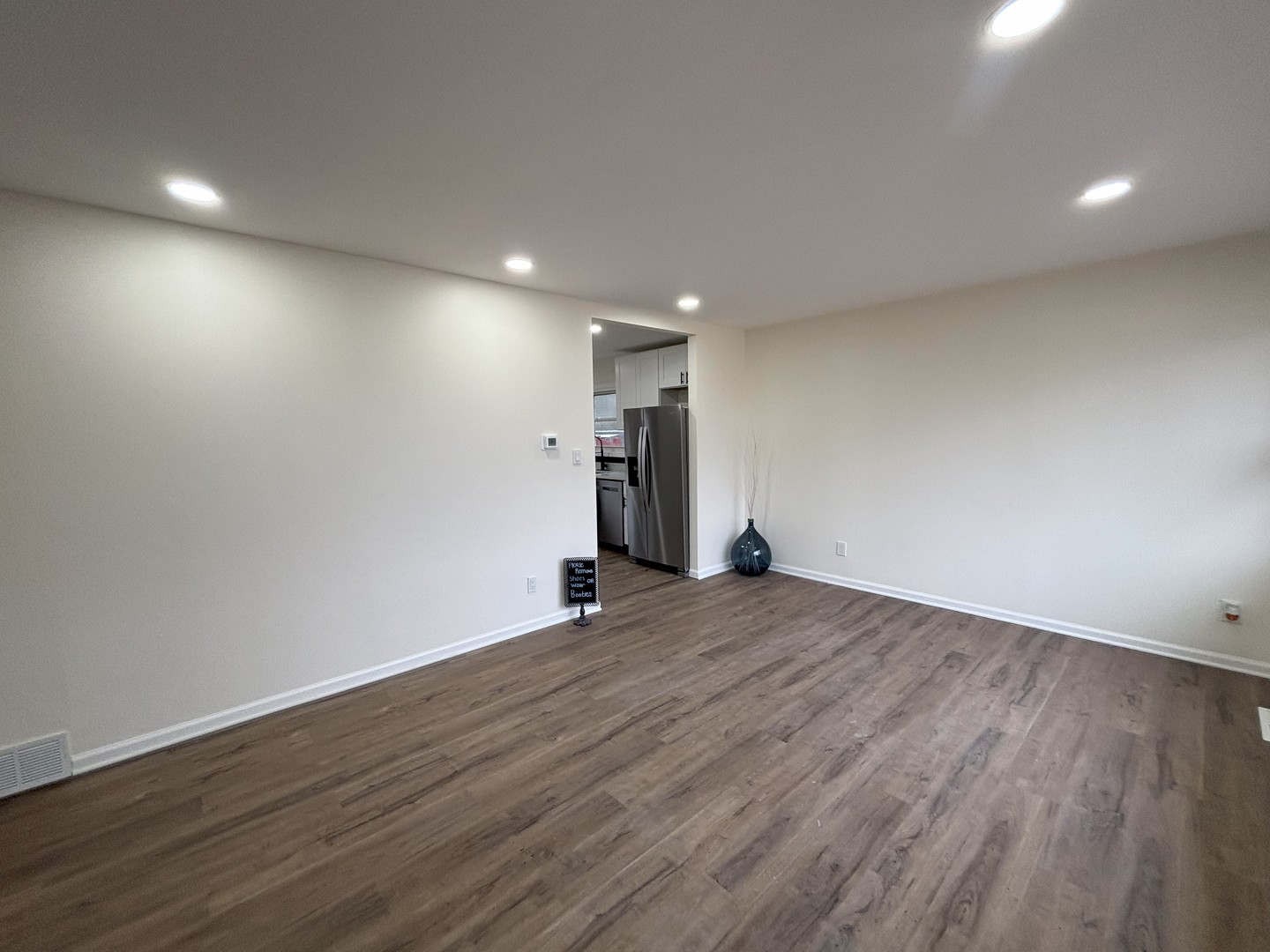 2403 Manor Lane McHenry, IL 60051 - Photo 2 of 15