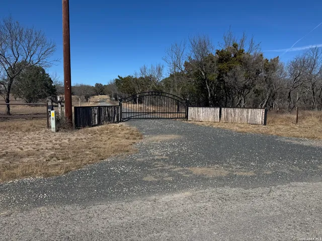 $125,000 | 523 Kahn Drive, Rio Frio, TX 78879