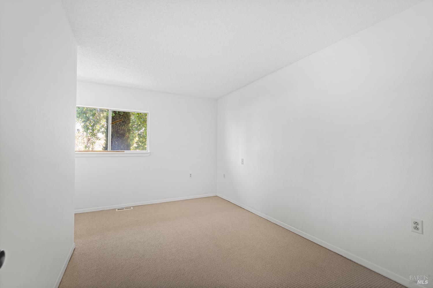611 Hendley Street Santa Rosa, CA 95404 - Photo 19 of 54