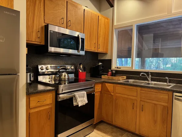 $325,000 | 290 Village Lane, West Windsor, VT 05037