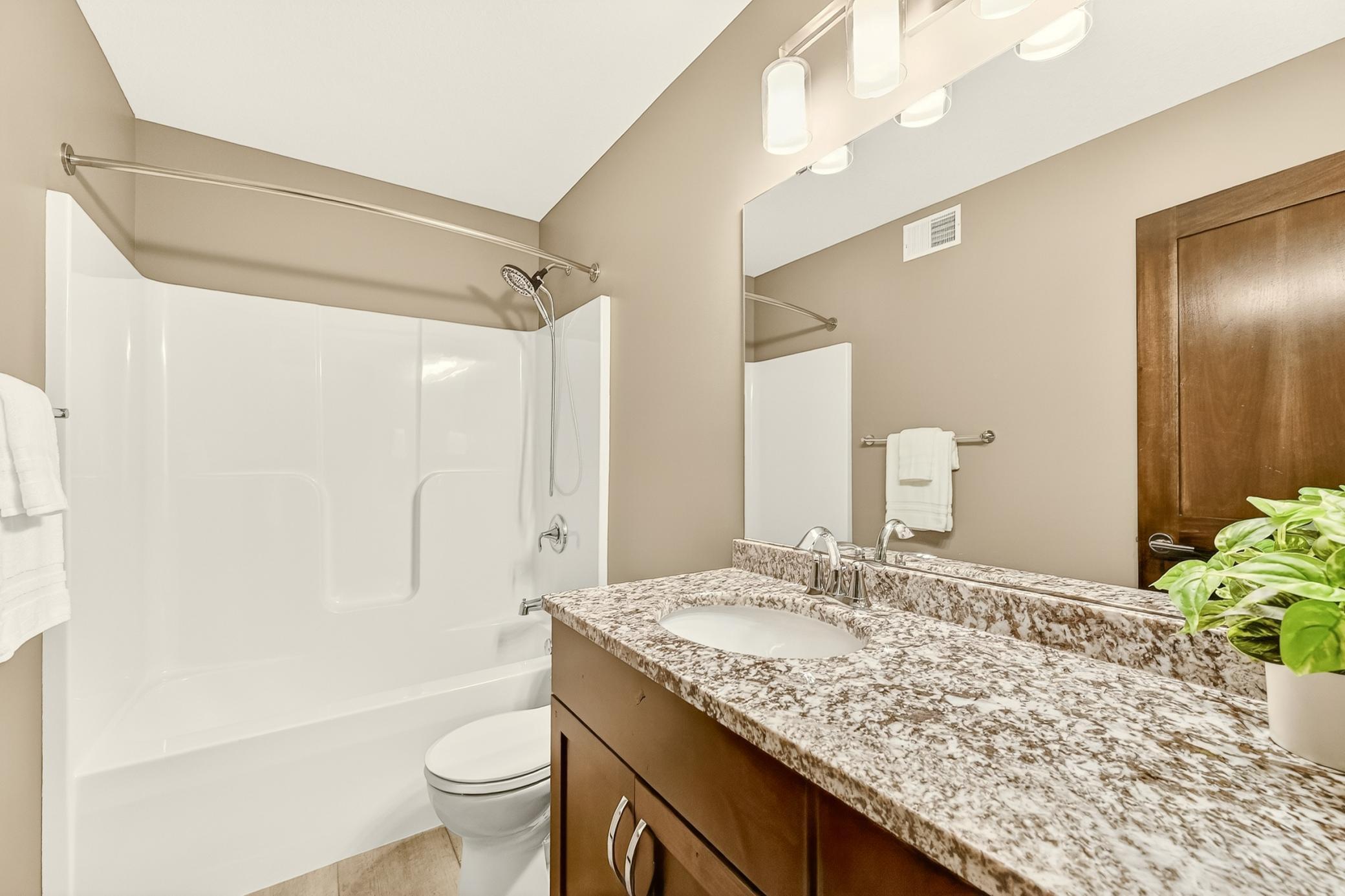 3402 Ridgeline Drive Southeast Rochester, MN 55904 - Photo 13 of 32