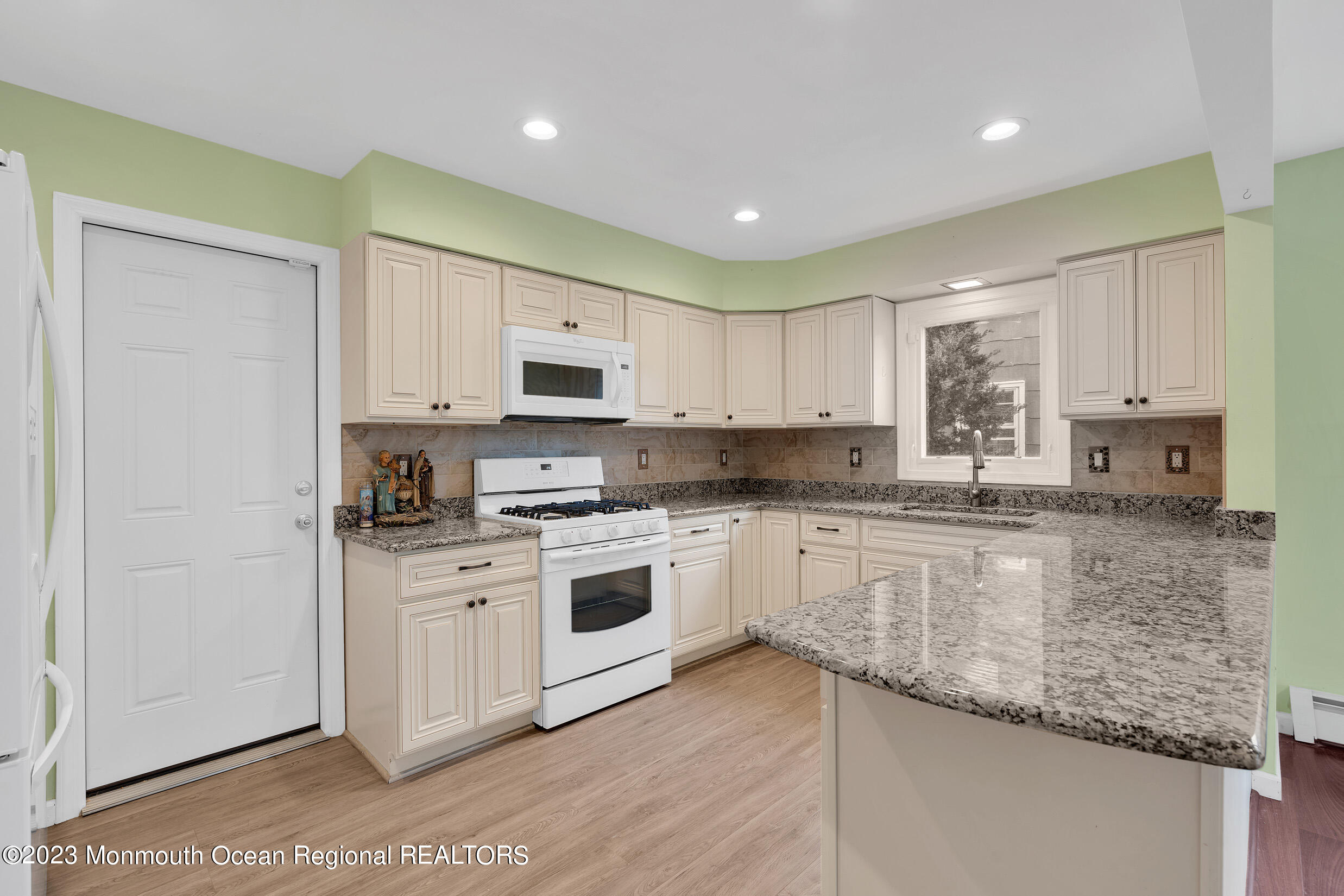 25 Jericho Road Toms River, NJ 08757 - Photo 20 of 39 5 (12)