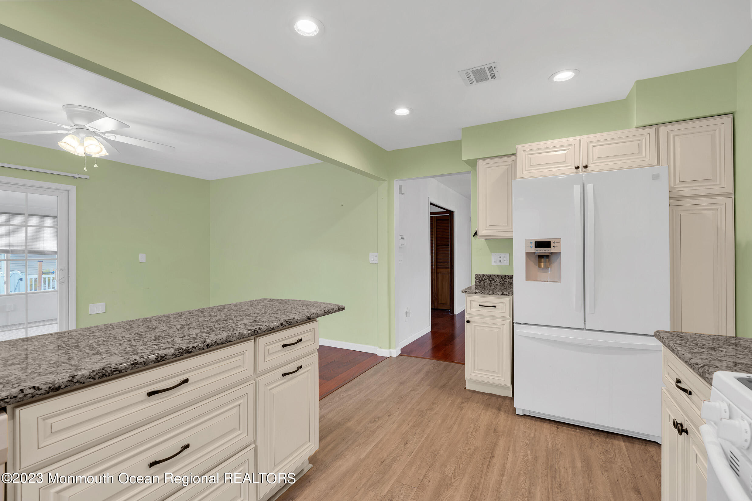 25 Jericho Road Toms River, NJ 08757 - Photo 23 of 39 5 (15)