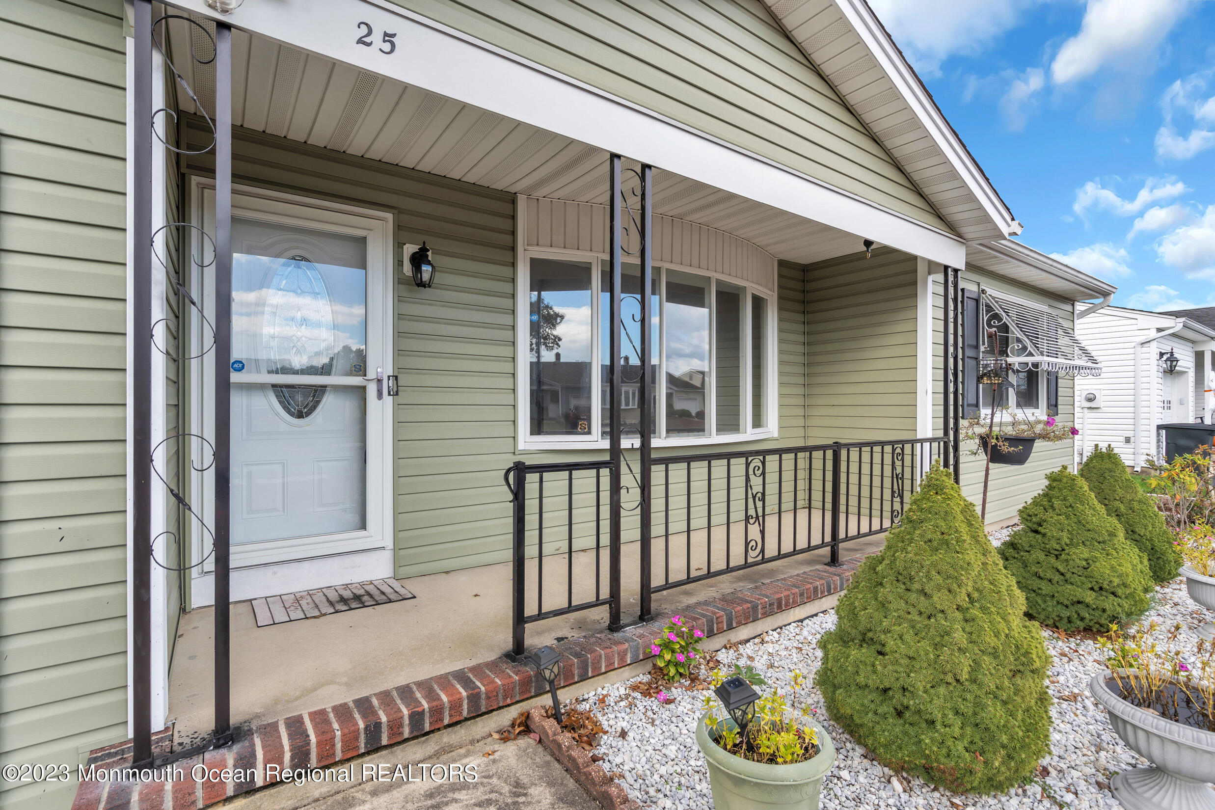 25 Jericho Road Toms River, NJ 08757 - Photo 3 of 39 2 (1)