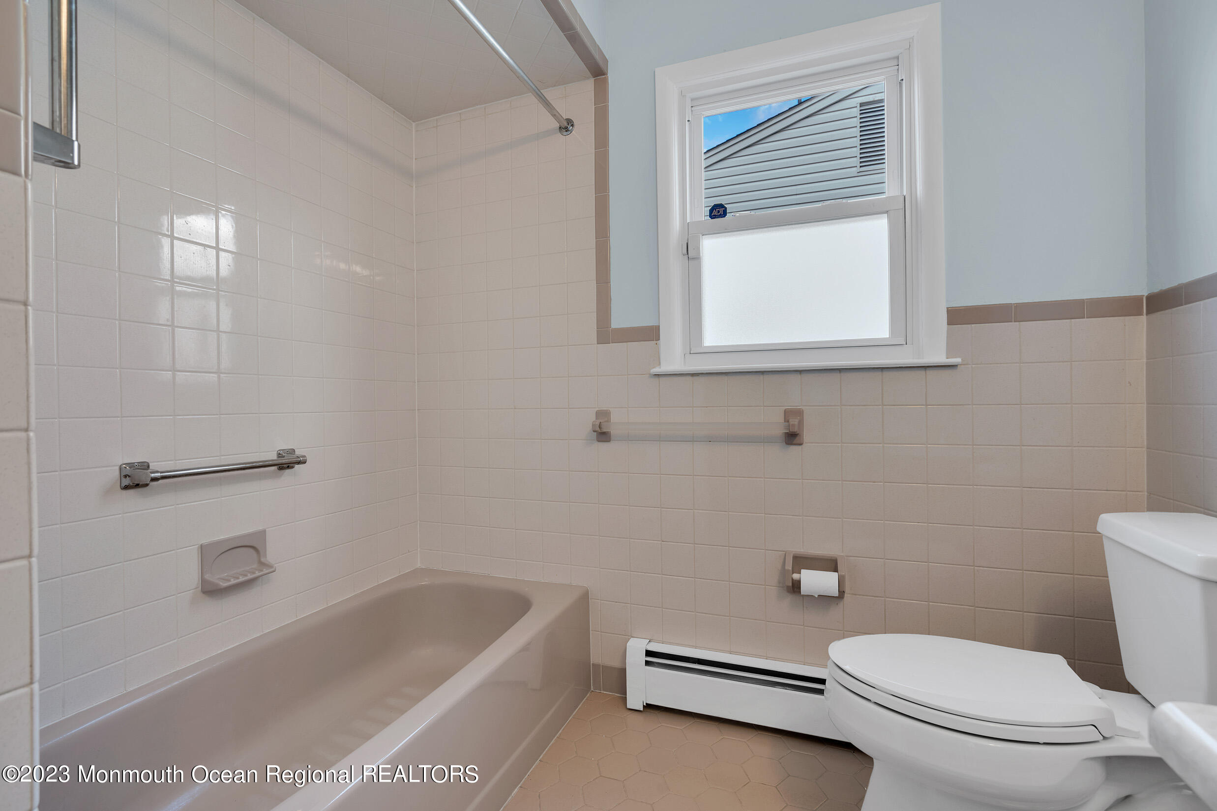 25 Jericho Road Toms River, NJ 08757 - Photo 32 of 39 5 (24)