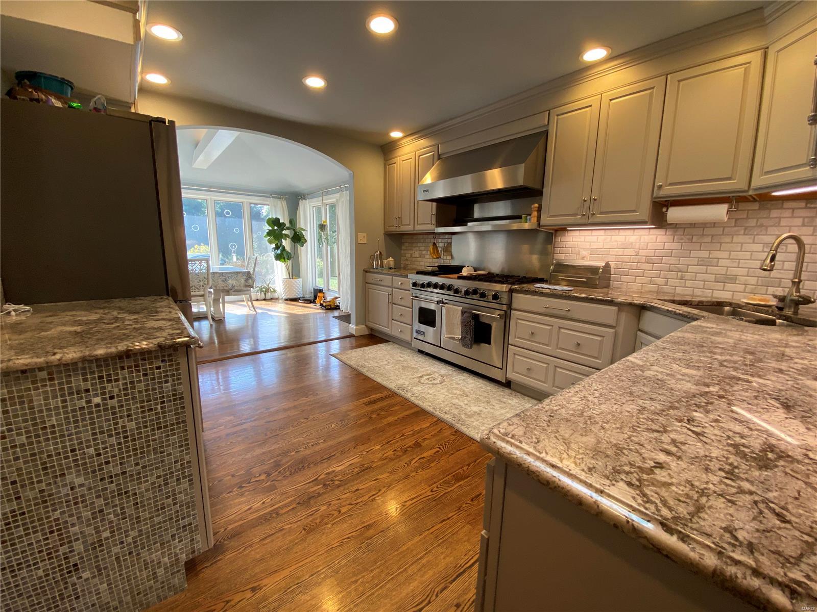 2 Rutherford Lane St. Louis, MO 63131 - Photo 5 of 36