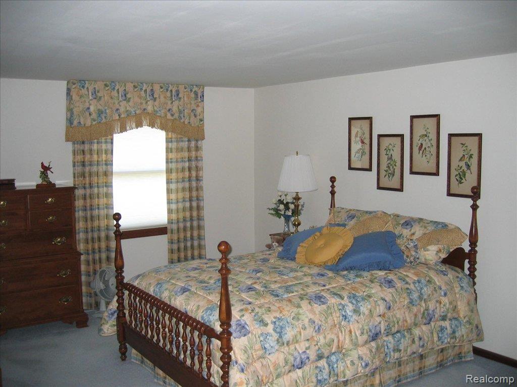 1157 Hathaway Rising Rochester, MI 48306 - Photo 7 of 8 IMG_3297