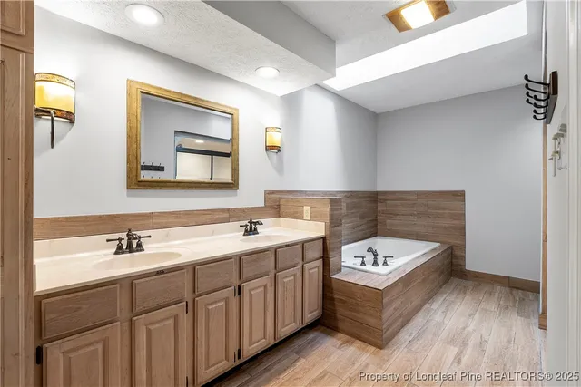 $444,200 | 4 Bogie Drive, Whispering Pines, NC 28327