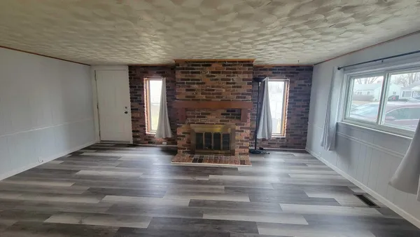 $2,500 | 655 Robinwood Drive, Troy, MI 48083