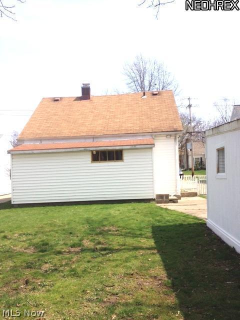 1216 Irene Road Lyndhurst, OH 44124 - Photo 9 of 10 Gallery Image 9