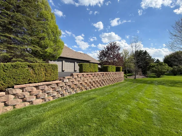 $1,055,000 | 1835 Brookview Drive, Saline, MI 48176