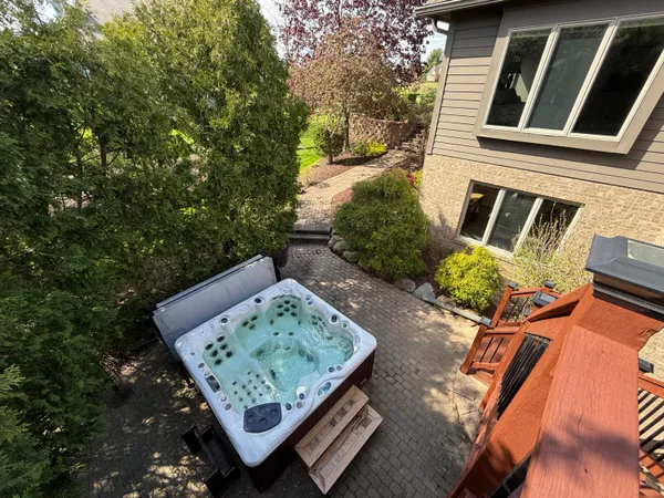 $1,055,000 | 1835 Brookview Drive, Saline, MI 48176