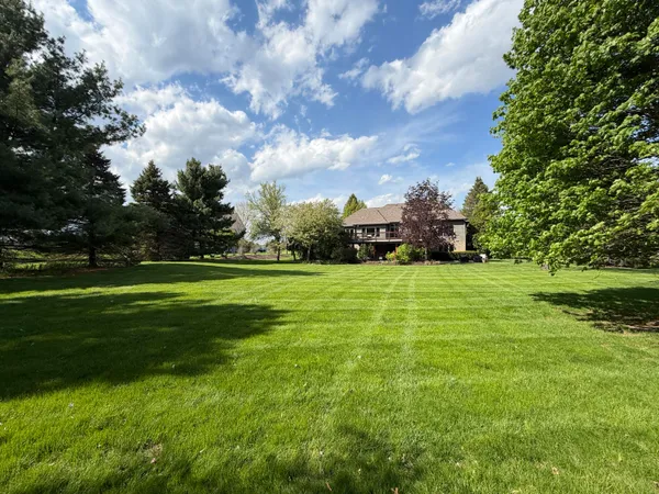 $1,055,000 | 1835 Brookview Drive, Saline, MI 48176