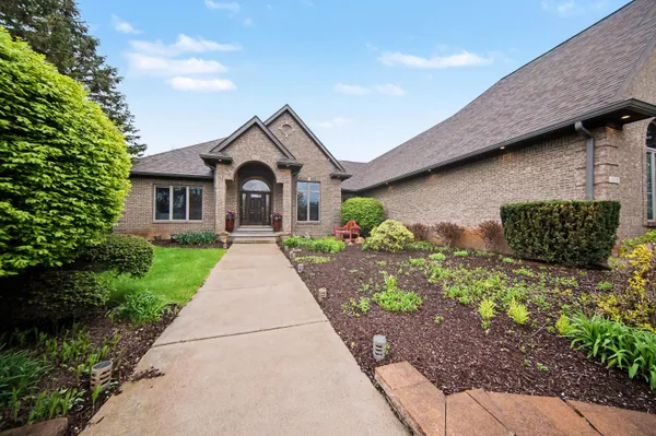 $1,055,000 | 1835 Brookview Drive, Saline, MI 48176