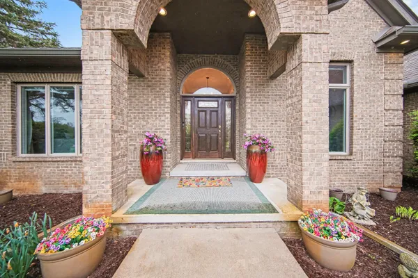 $1,055,000 | 1835 Brookview Drive, Saline, MI 48176