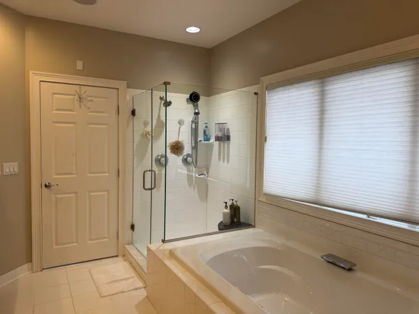 $1,055,000 | 1835 Brookview Drive, Saline, MI 48176