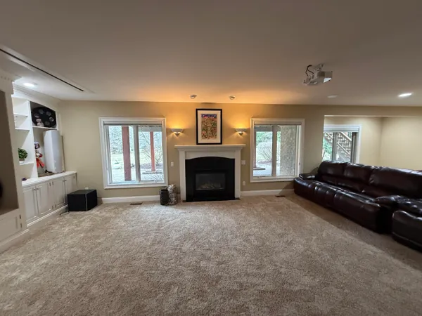 $1,055,000 | 1835 Brookview Drive, Saline, MI 48176