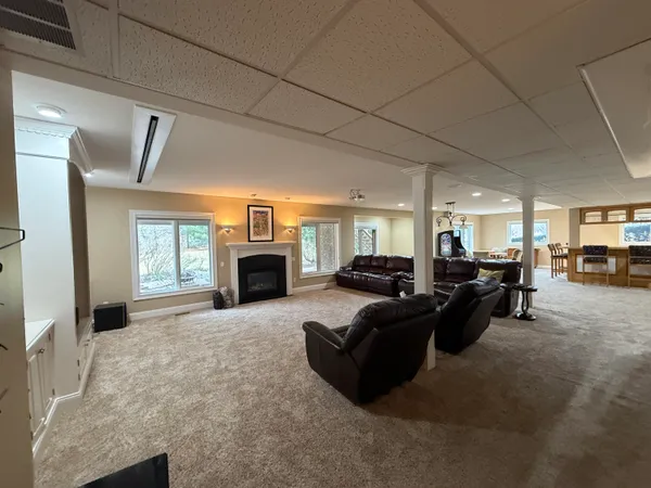 $1,055,000 | 1835 Brookview Drive, Saline, MI 48176