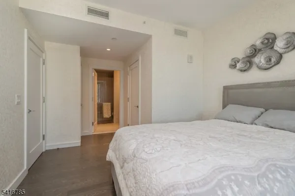 $8,000 | 15 Morris Avenue, Unit 216, Long Branch City, NJ 07740
