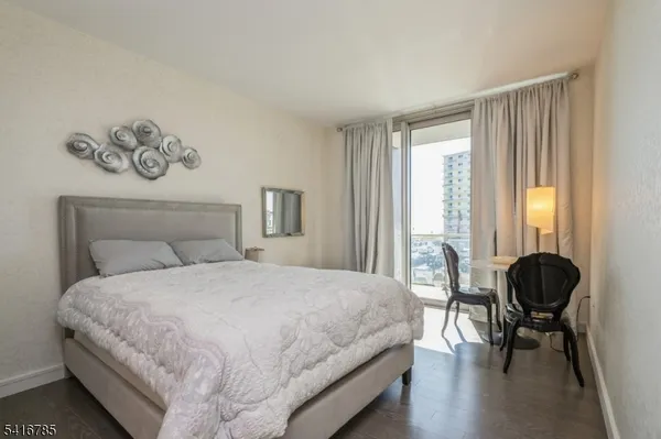 $8,000 | 15 Morris Avenue, Unit 216, Long Branch City, NJ 07740