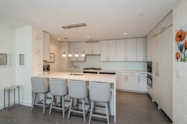 $8,000 | 15 Morris Avenue, Unit 216, Long Branch City, NJ 07740