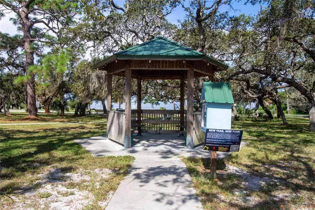 $480 | 536 Ontario Avenue, Crystal Beach, FL 34681