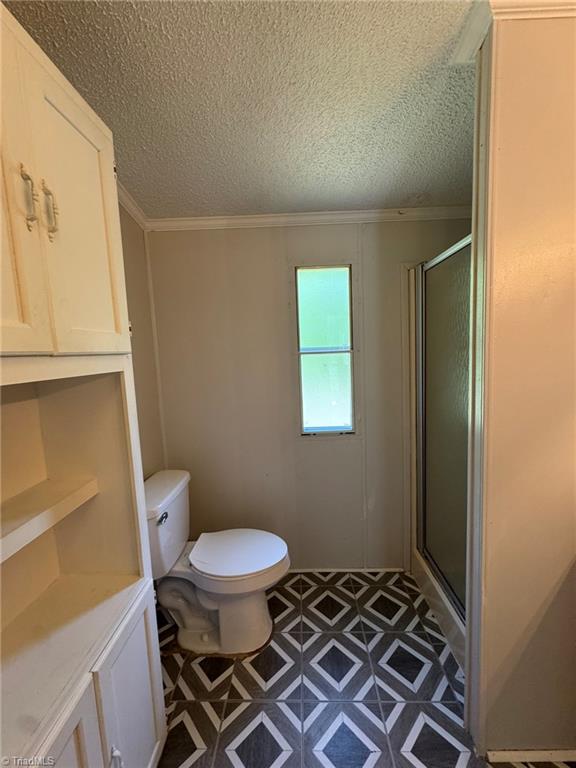 3028 Quaker Church Road Pinnacle, NC 27043 - Photo 17 of 33 Primary Bath
