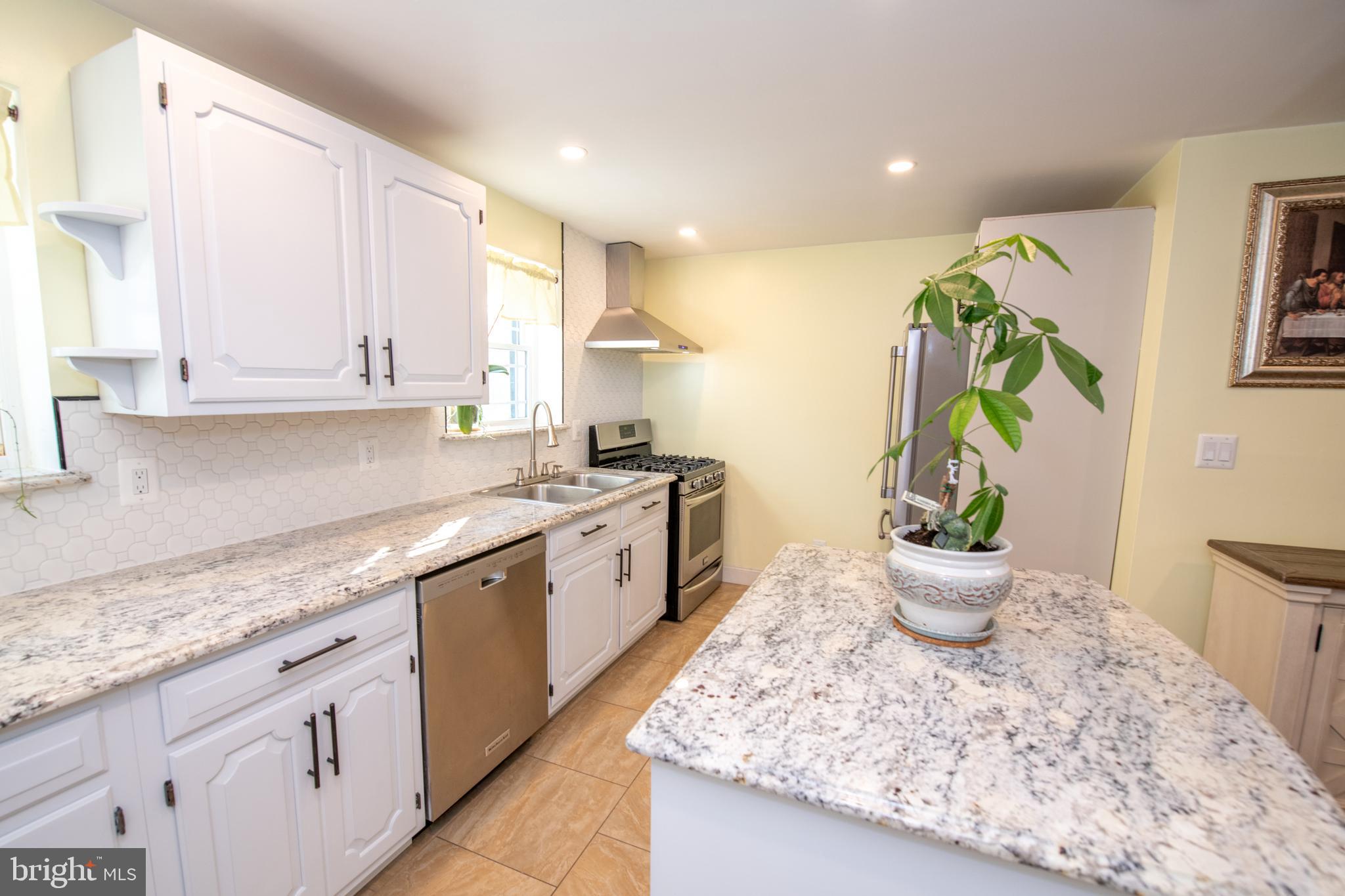 3324 Chesterfield Road Philadelphia, PA 19114 - Photo 12 of 35 Gallery Image 12