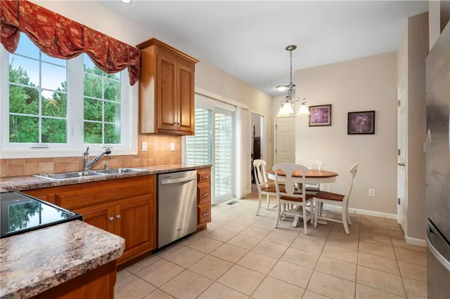 $475,000 | 170 Providence Pike, Unit 47, North Smithfield, RI 02896