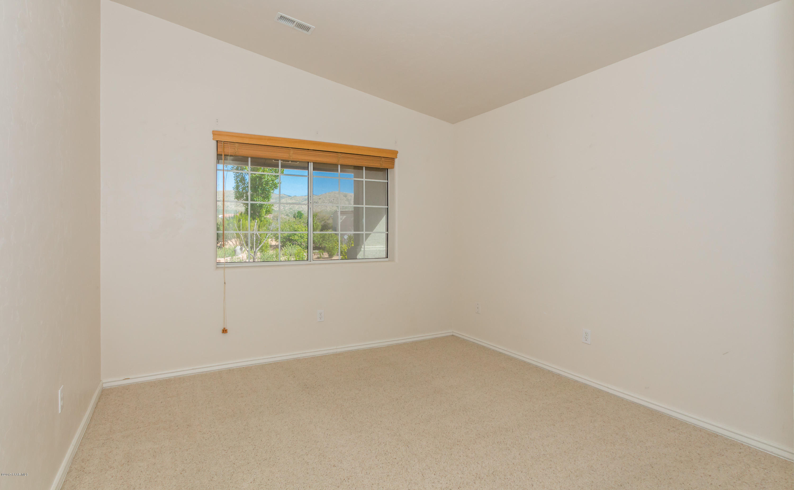 1375 North Triple D Ranch Road Dewey, AZ 86327 - Photo 11 of 16 011_Bedroom 2