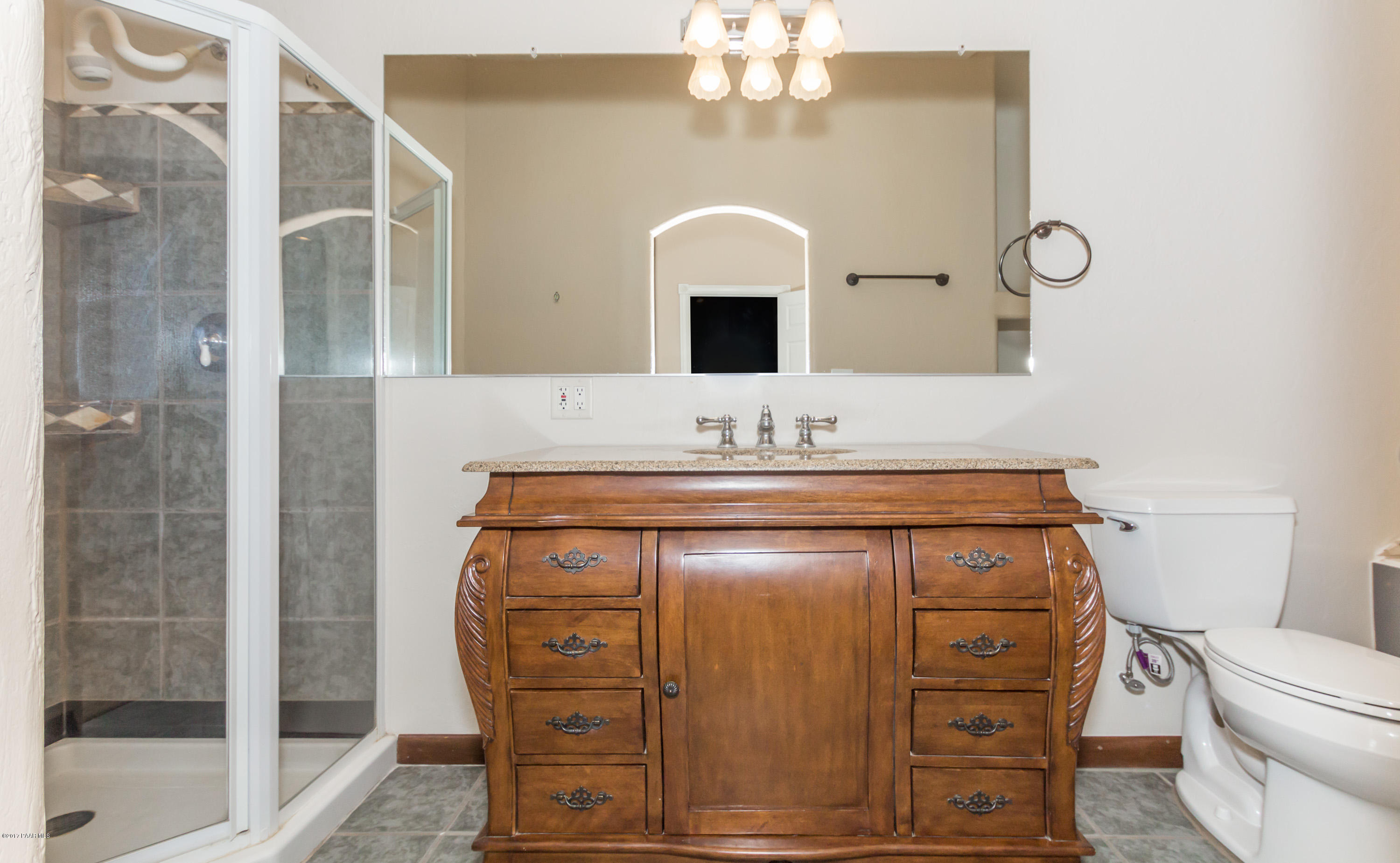 1375 North Triple D Ranch Road Dewey, AZ 86327 - Photo 9 of 16 009_Master Bathroom