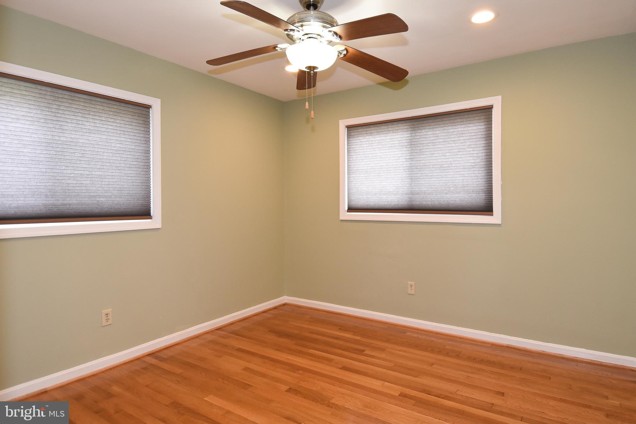 1043 Warbler Place McLean, VA 22101 - Photo 10 of 17 Secondary Bedroom