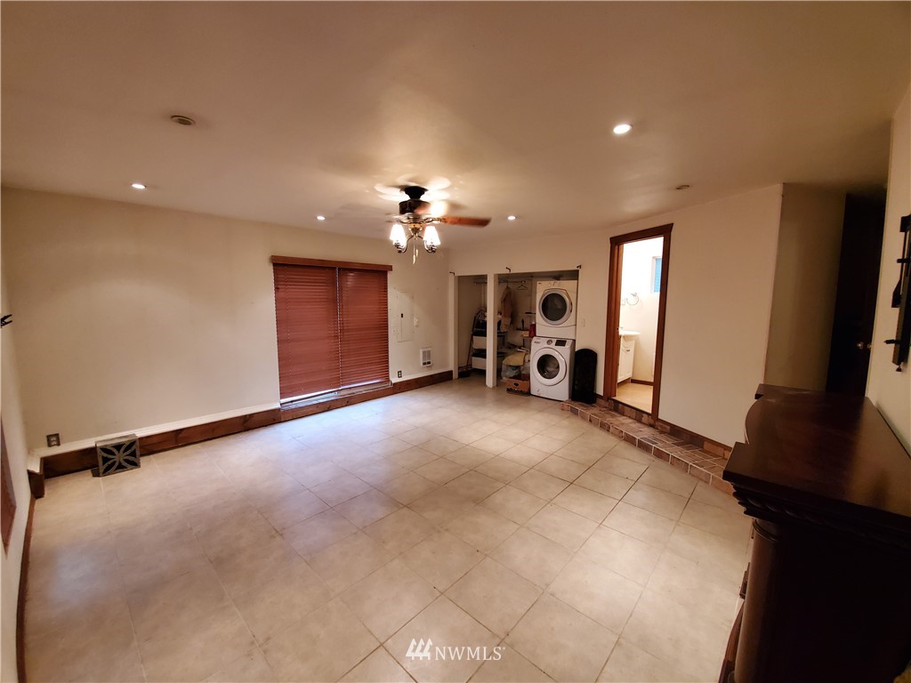 6076 Fazon Road Bellingham, WA 98226 - Photo 4 of 19 a view of a livingroom with a staircase