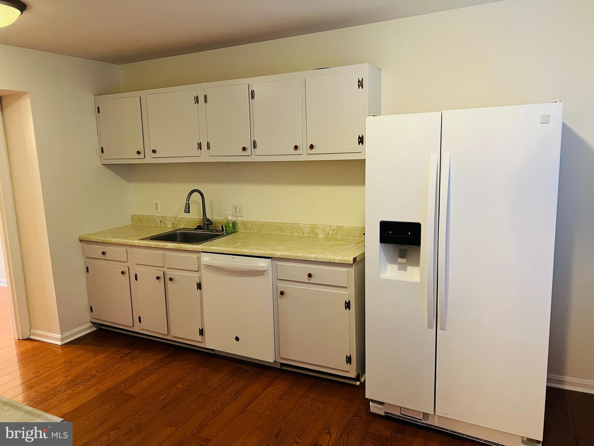 7506 Bedford Road Manassas, VA 20109 - Photo 4 of 11 Gallery Image 4
