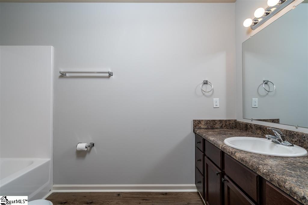 1122 East Lee Road Taylors, SC 29687 - Photo 12 of 20