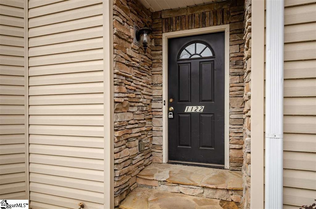 1122 East Lee Road Taylors, SC 29687 - Photo 2 of 20