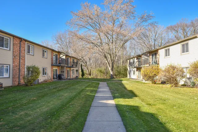 $179,900 | W170N11583 Armada Drive, Unit 16, Germantown, WI 53022