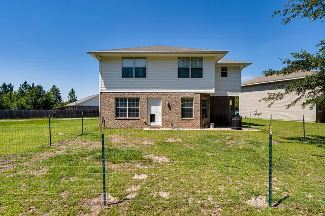 $1,750 | 412 Plate Drive, Crestview, FL 32539