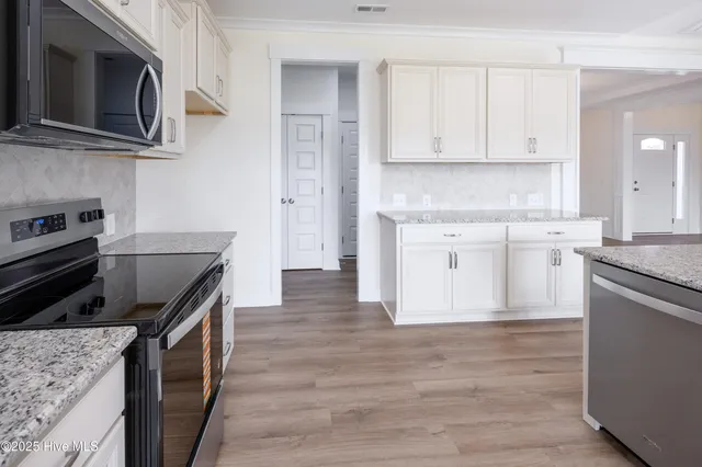 $357,500 | 101 Deer View Lane, Clinton, NC 28328